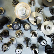 Revolving Centers & Pipe Centers: Precision Tool Holding Solutions for Modern CNC Machines